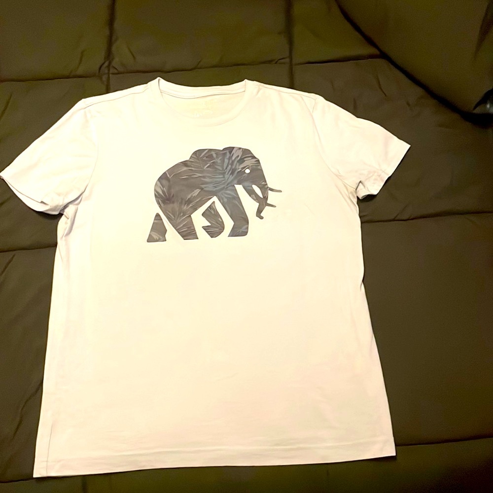 Banana Republic Elephant Tee (unisex)